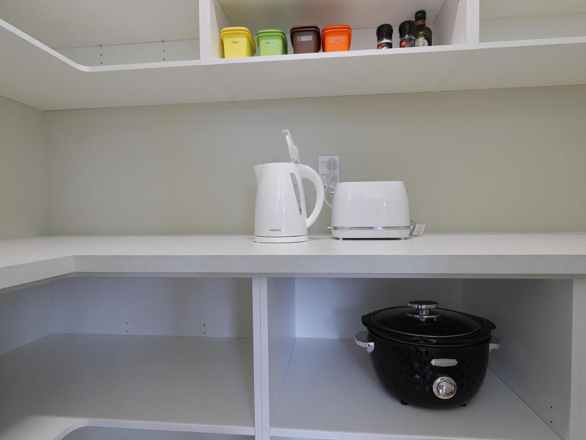 Fiordland Getaway - Te Anau Holiday Home Buitenkant foto