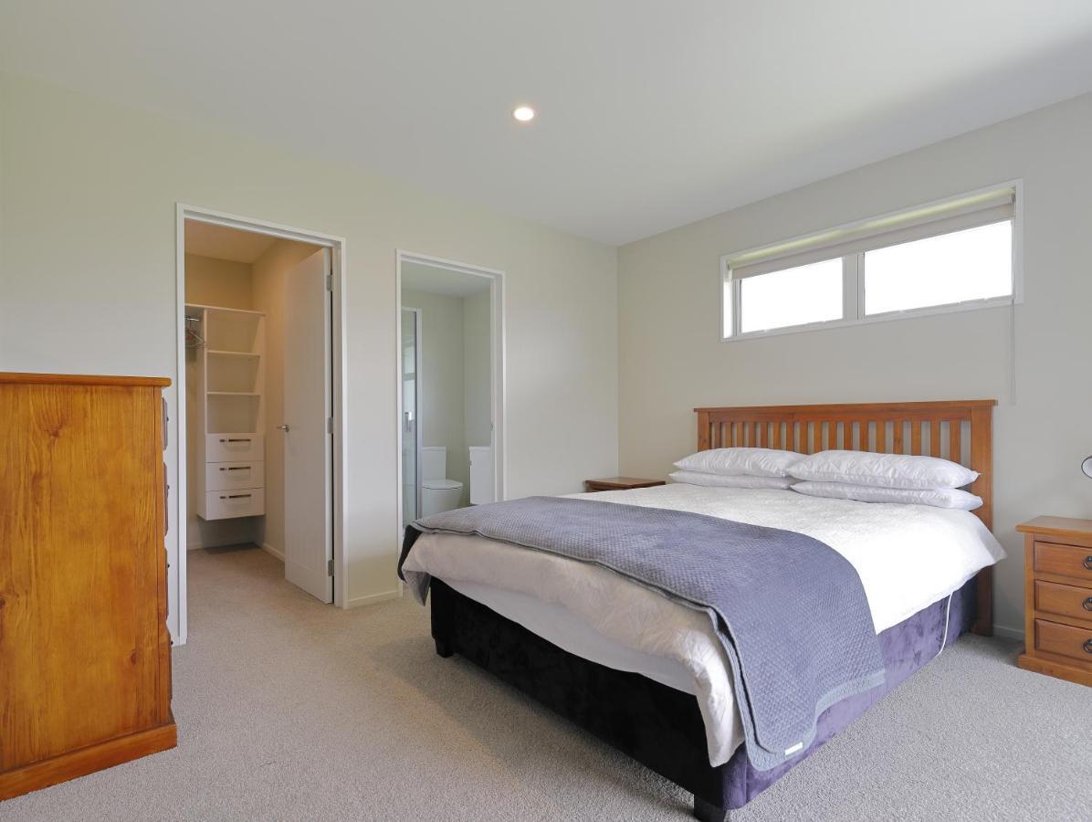 Fiordland Getaway - Te Anau Holiday Home Buitenkant foto